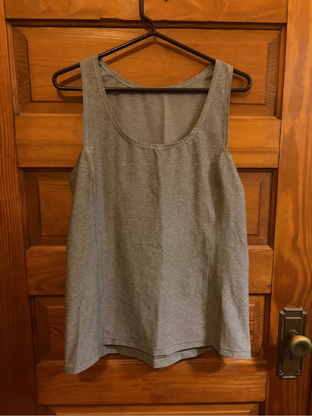 Lululemon Classic Gray Scoop Neck Tank Top - Women size L activewear W net back